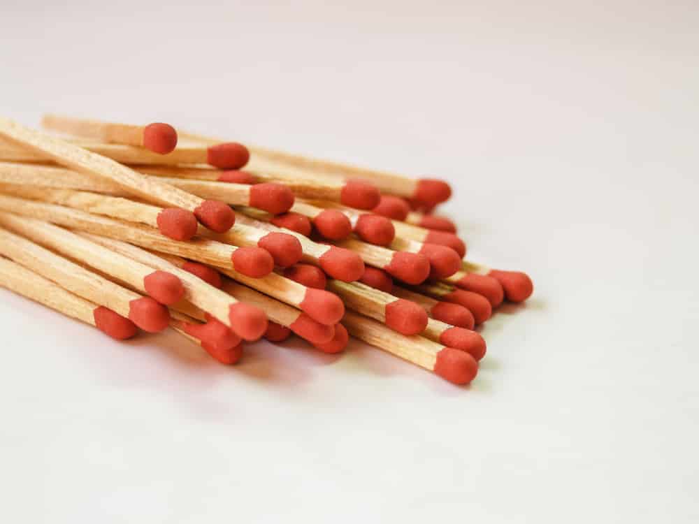 A bundle of matchsticks 