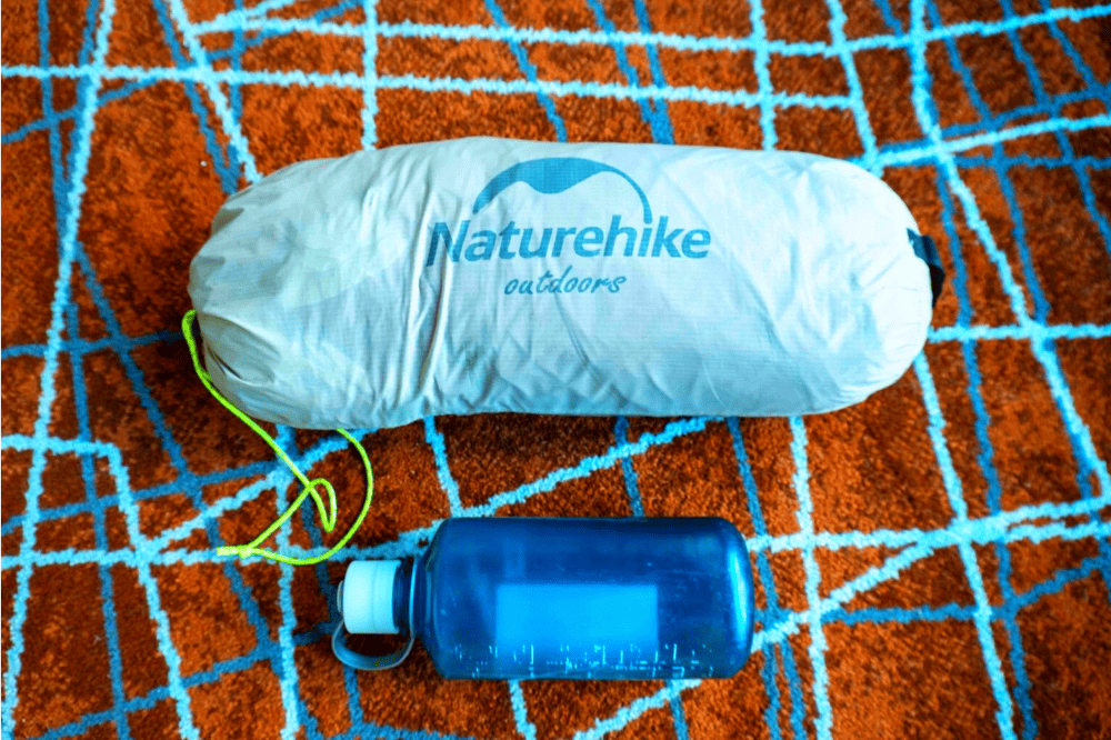 The NatureHike Cloud-Up 2 Carry Bag